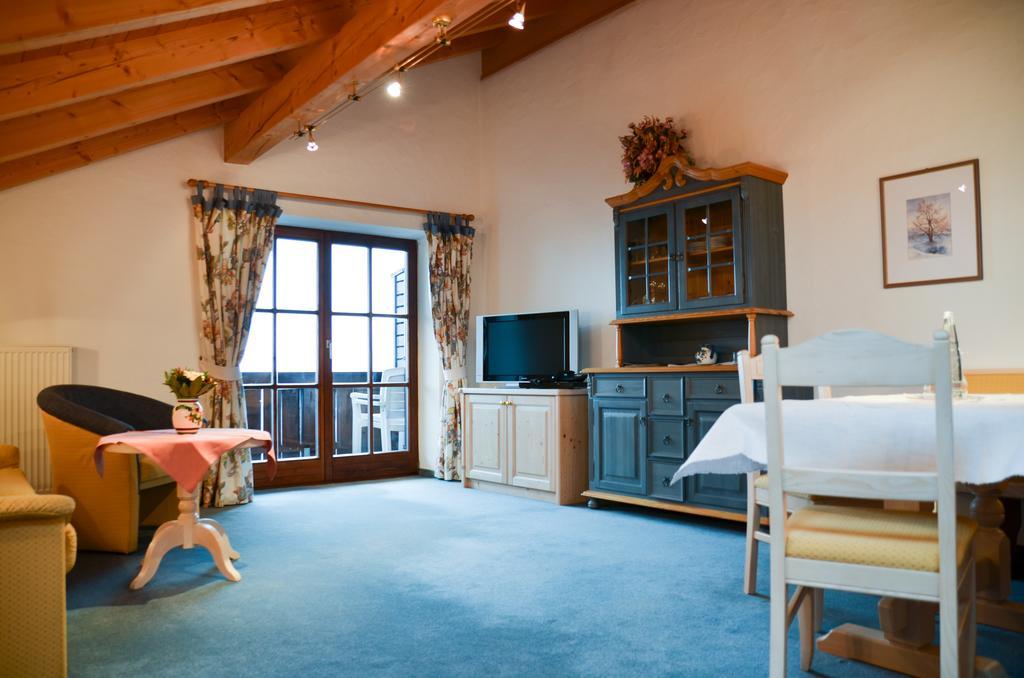 Aparthotel Restaurant Alpenhof Übersee