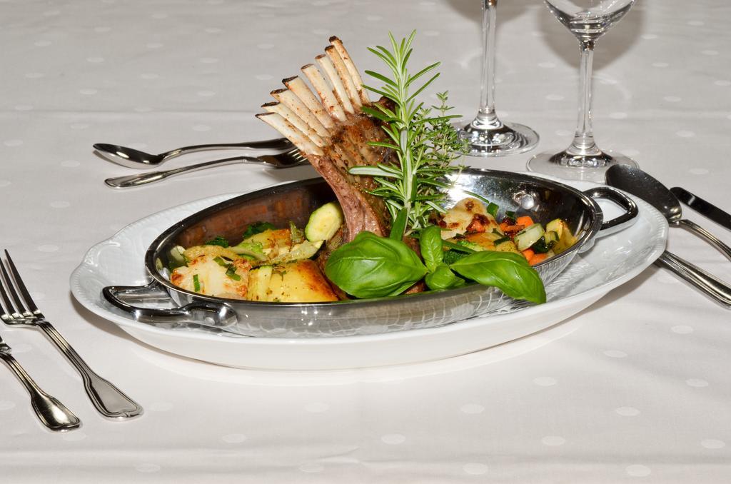 Aparthotel Restaurant Alpenhof 2*